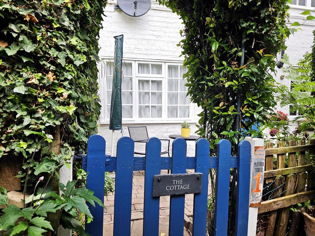 The Cottage Entrance