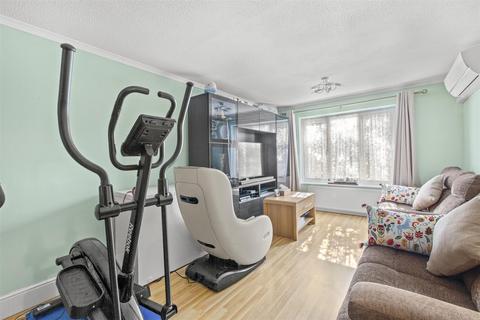 3 bedroom semi-detached house for sale, Brecon Way, High Wycombe HP13