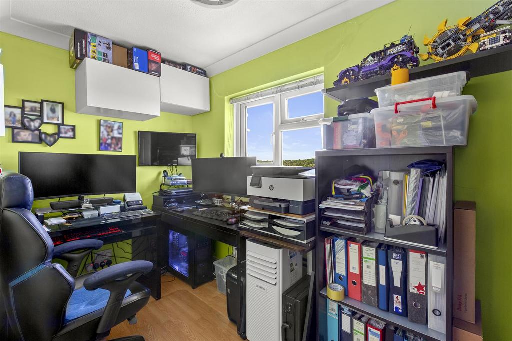 33 Brecon Way, HP13 5 NN-10.jpg