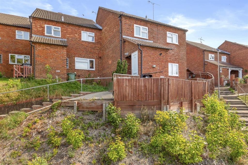 33 Brecon Way, HP13 5 NN-14.jpg
