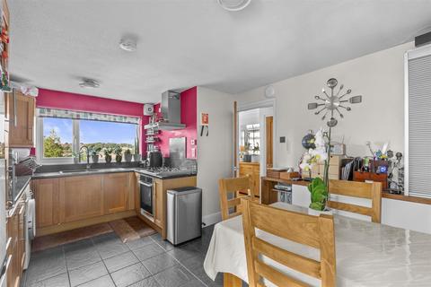 3 bedroom semi-detached house for sale, Brecon Way, High Wycombe HP13
