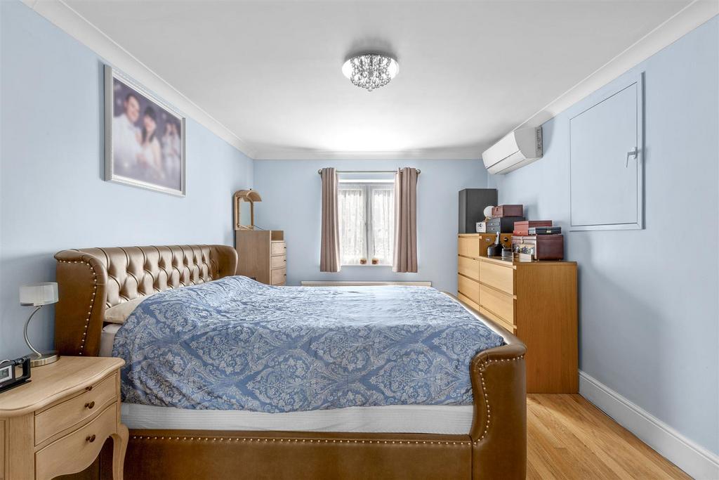 33 Brecon Way, HP13 5 NN-8.jpg