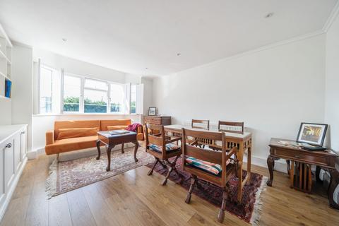 2 bedroom flat for sale, Park Gardens, Kingston Upon Thames, KT2