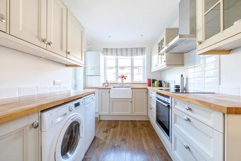 2 bedroom flat for sale, Park Gardens, Kingston Upon Thames, KT2