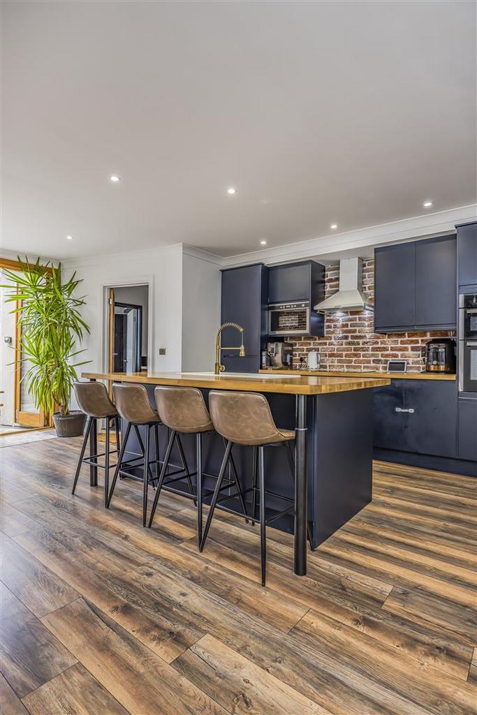 20 Gladys Avenue, Hilsea-Portico Marketing-Sold By-2