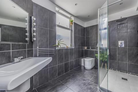 3 bedroom terraced house for sale, Gladys Avenue, Portsmouth PO2