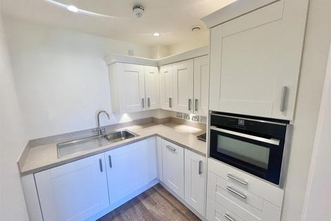 1 bedroom flat for sale, Hammond Way, Yateley GU46