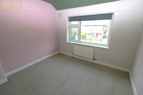 15 Avondale Crescent, Urmston, Manchester, M41 7AU
