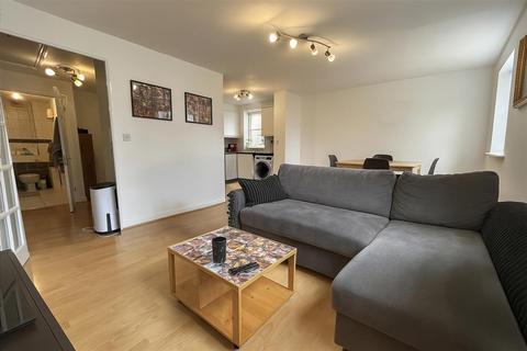 8 Otter Close, London, E15 2PZ