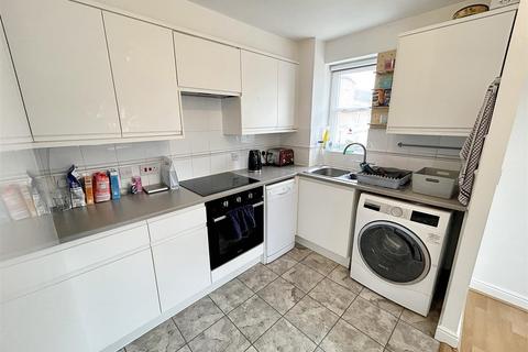 8 Otter Close, London, E15 2PZ