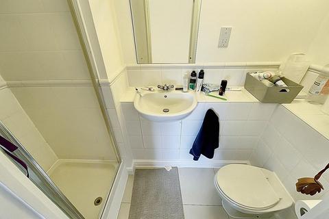 8 Otter Close, London, E15 2PZ