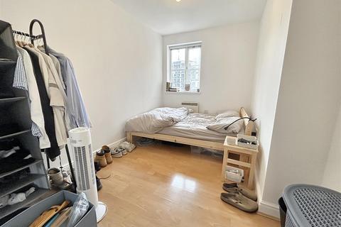 8 Otter Close, London, E15 2PZ