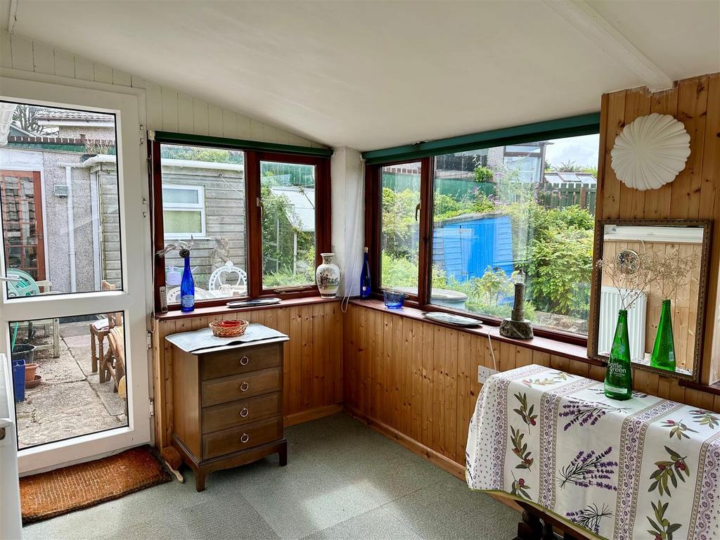 Garden Room 2.jpg