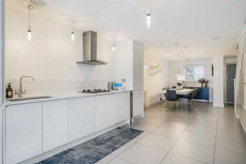 undefined, Redmans Road, London E1