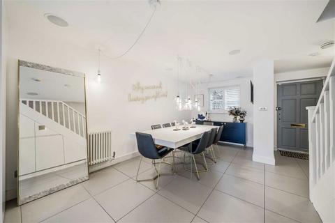 undefined, Redmans Road, London E1