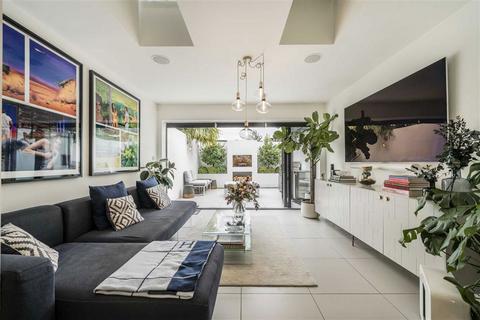 3 bedroom terraced house for sale, Redmans Road, London E1