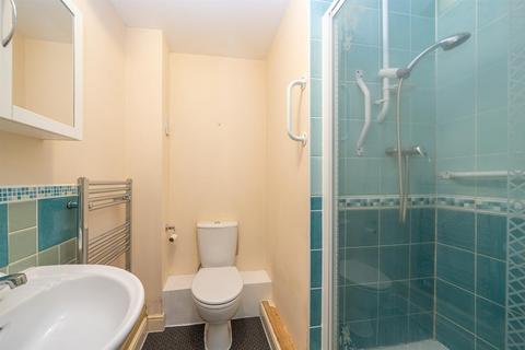22 Basildon Close, Watford, WD18 8WL