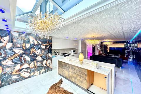 undefined, Campion Road, Isleworth TW7