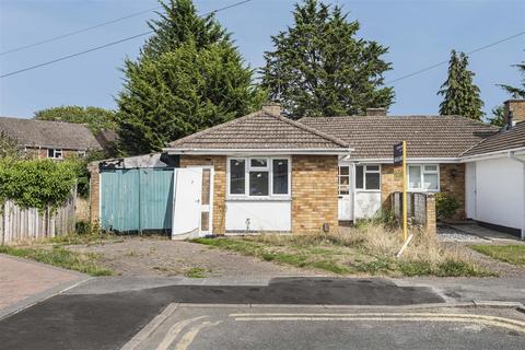 undefined, Ravensbourne Drive, Woodley, Reading