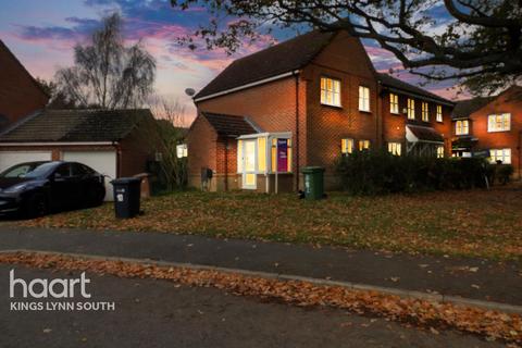 3 bedroom end of terrace house for sale, Wallace Close, King's Lynn