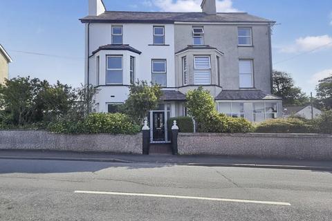 undefined, Caernarfon Road, Criccieth