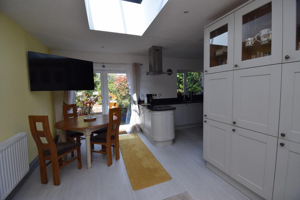 Breakfast Room (1).JPG