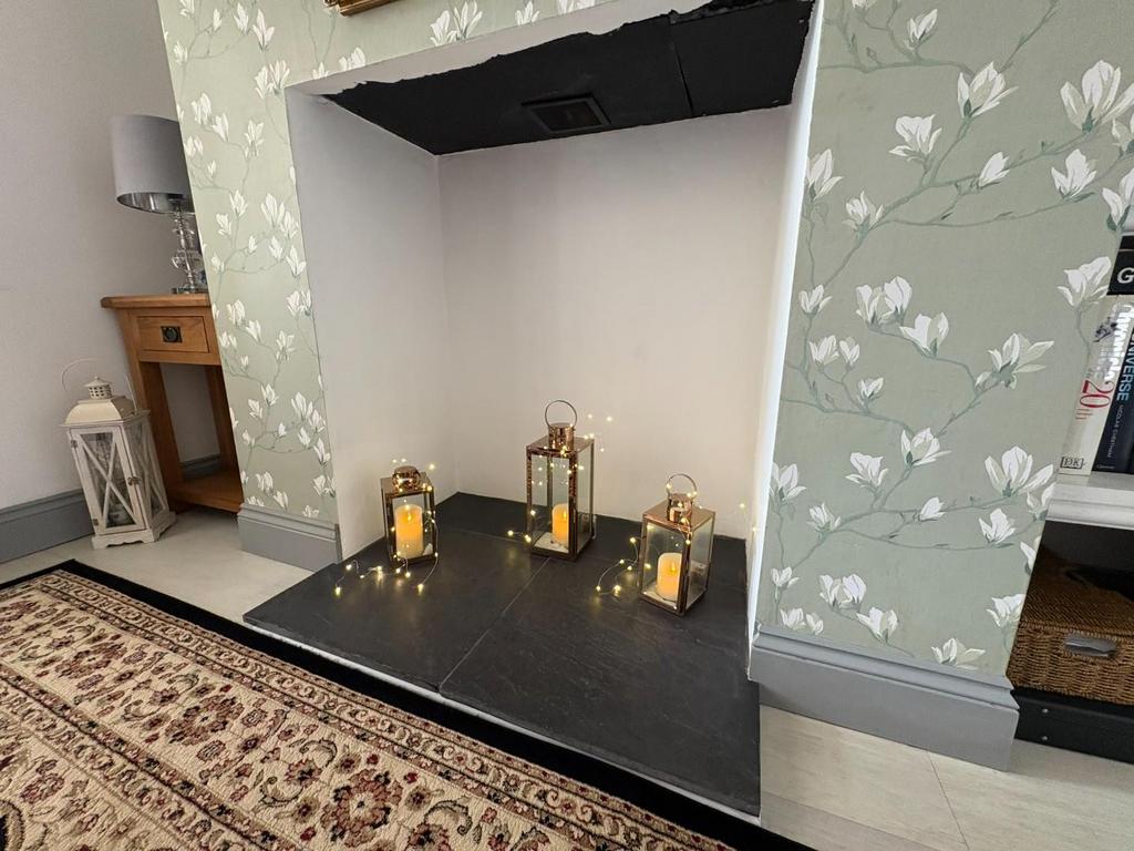 Feature Alcove.JPEG
