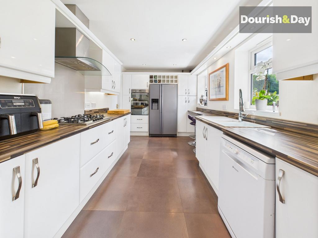 Fitted Kitchen