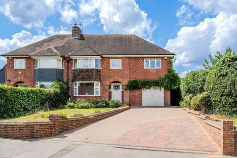 Holcombe Main Road, Edenbridge, TN8 6JE
