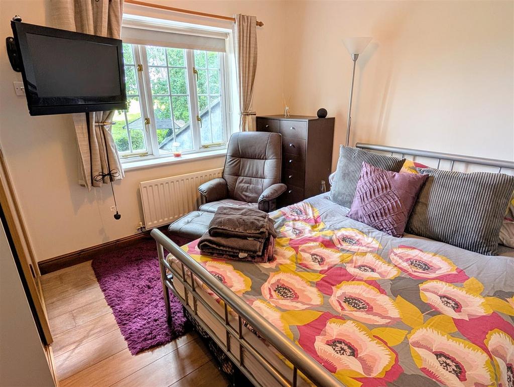 PXL 20250801 093727200.MP~2.jpg