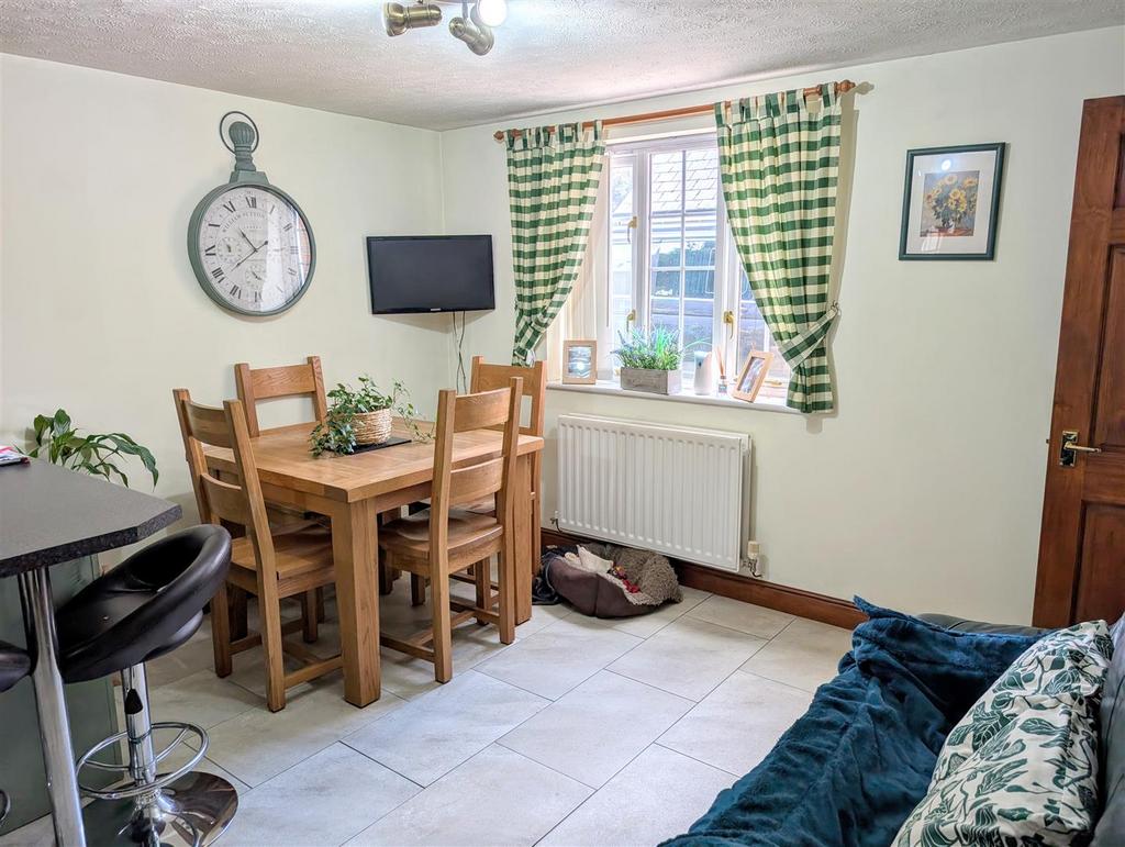 PXL 20250801 094002404.MP~2.jpg