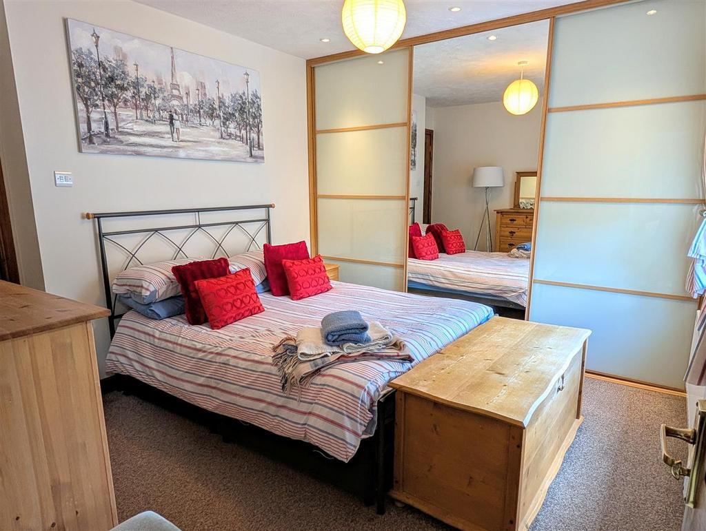 PXL 20250801 093639228.MP~2.jpg