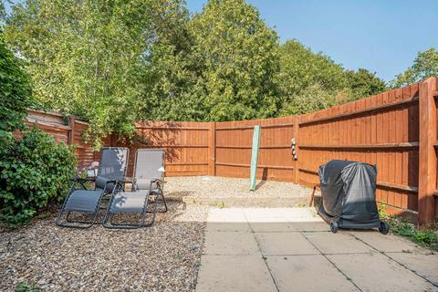 3 bedroom end of terrace house for sale, Elmhurst Close, Furzton, MK4