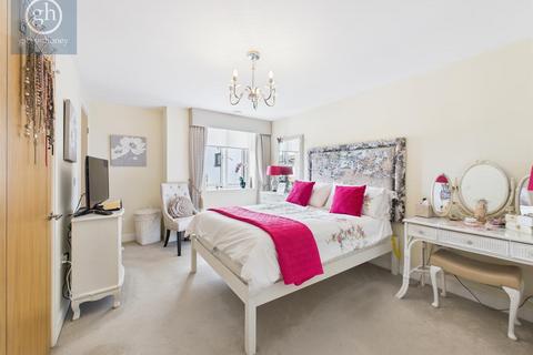 2 bedroom retirement property for sale, 1 Moorfield Road, Uxbridge UB9