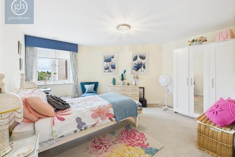 2 bedroom retirement property for sale, 1 Moorfield Road, Uxbridge UB9