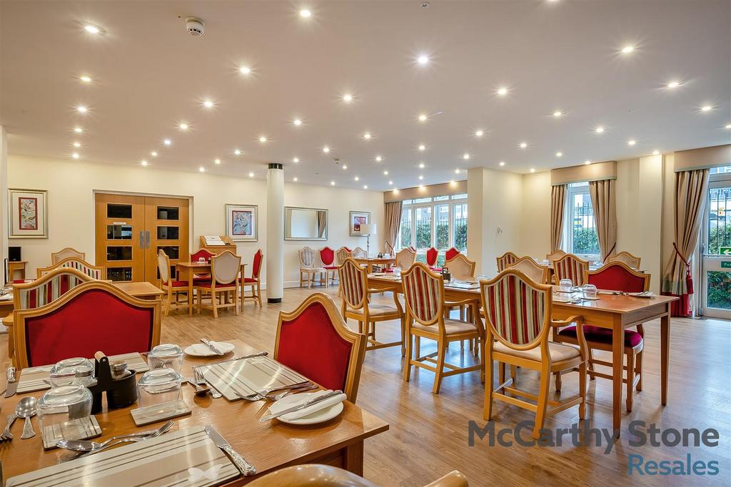 8667978-interior15.jpg