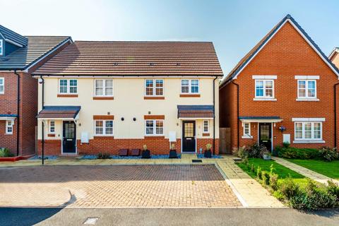 3 bedroom semi-detached house for sale, Baines Drive, St. Albans AL2