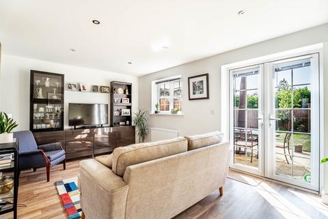 3 bedroom semi-detached house for sale, Baines Drive, St. Albans AL2