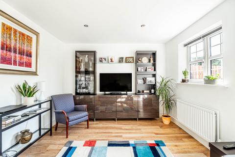 3 bedroom semi-detached house for sale, Baines Drive, St. Albans AL2