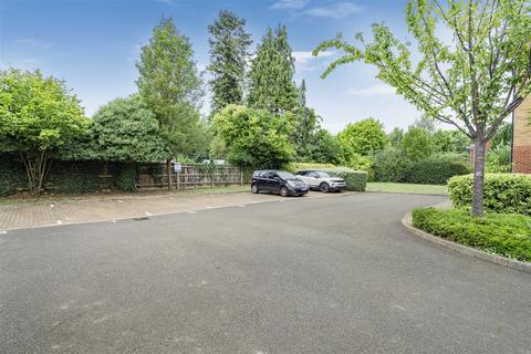 2 bedroom flat for sale, Harvey Road, Langley