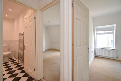 2 bedroom flat for sale, St. Margarets Road, St. Leonards-On-Sea