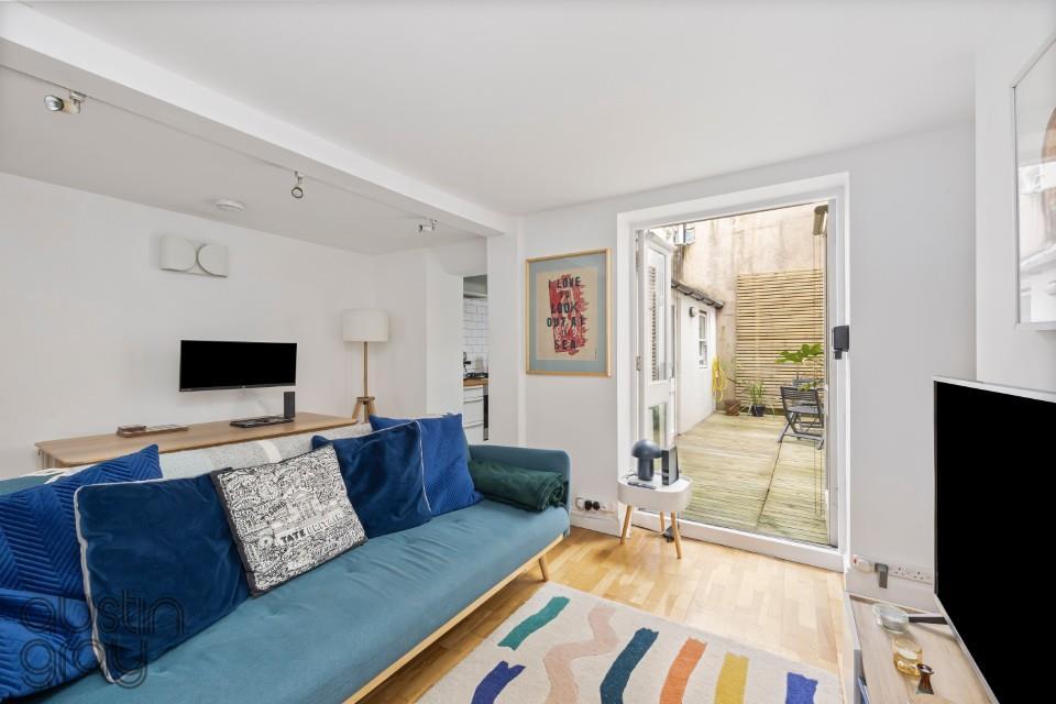 Wykeham Terrace, 5, LGF-001 (Custom).JPG