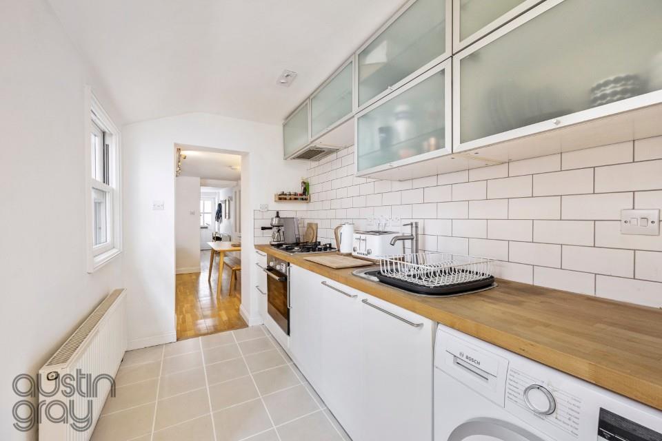 Wykeham Terrace, 5, LGF-010 (Custom).JPG