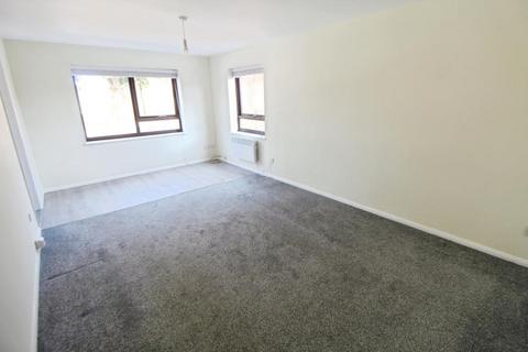 1 bedroom flat for sale, Kimberley Close, Langley