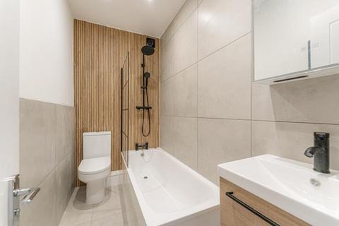 3 bedroom terraced house to rent, Forest Road, Edmonton, N9