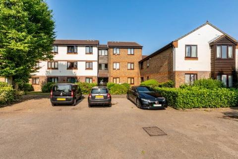 16 Marchside Close, Hounslow, TW5 9BX