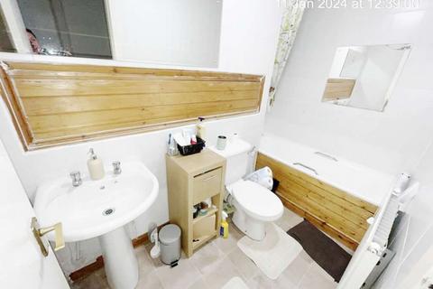 1 bedroom flat for sale, Saltmarket, Flat 3-1, Merchant City, Glasgow G1