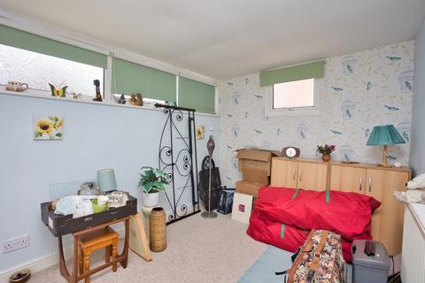 41 Alexandra Road, Capel Le Ferne, Folkestone, CT18 7LS