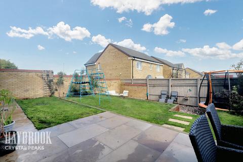 4 bedroom detached house for sale, Heathrush Drive, Dinnington