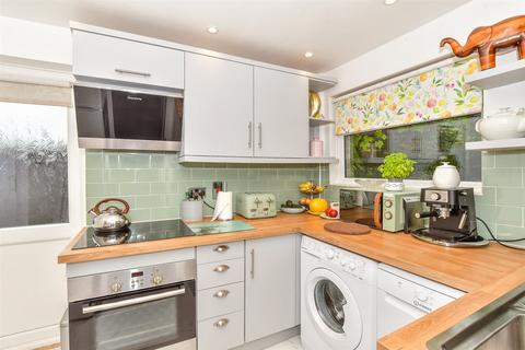 182 Hunt Road, Tonbridge, TN10 4BJ